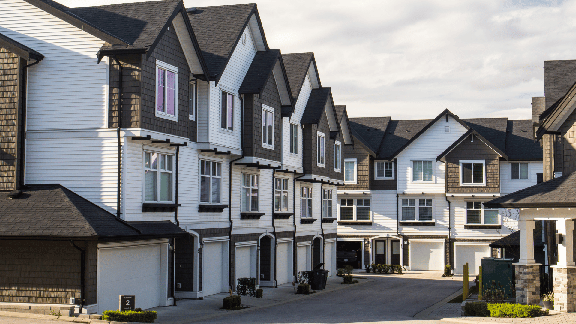 Townhouses: Ideal Urban Living Solutions